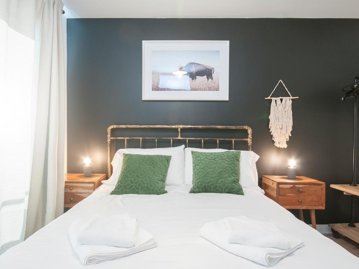 New Modern Apt In The City & Close To Stadiums カーディフ エクステリア 写真